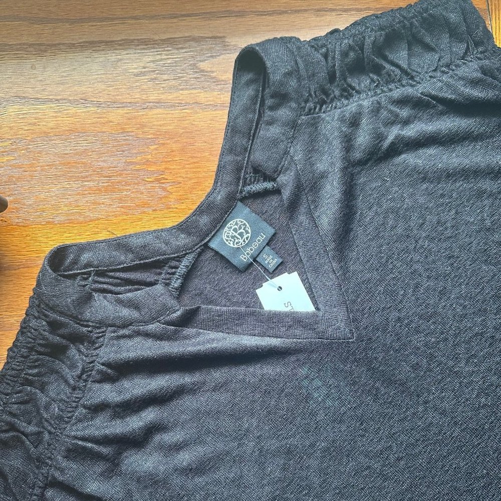 Women's Black Short-Sleeve Blouse